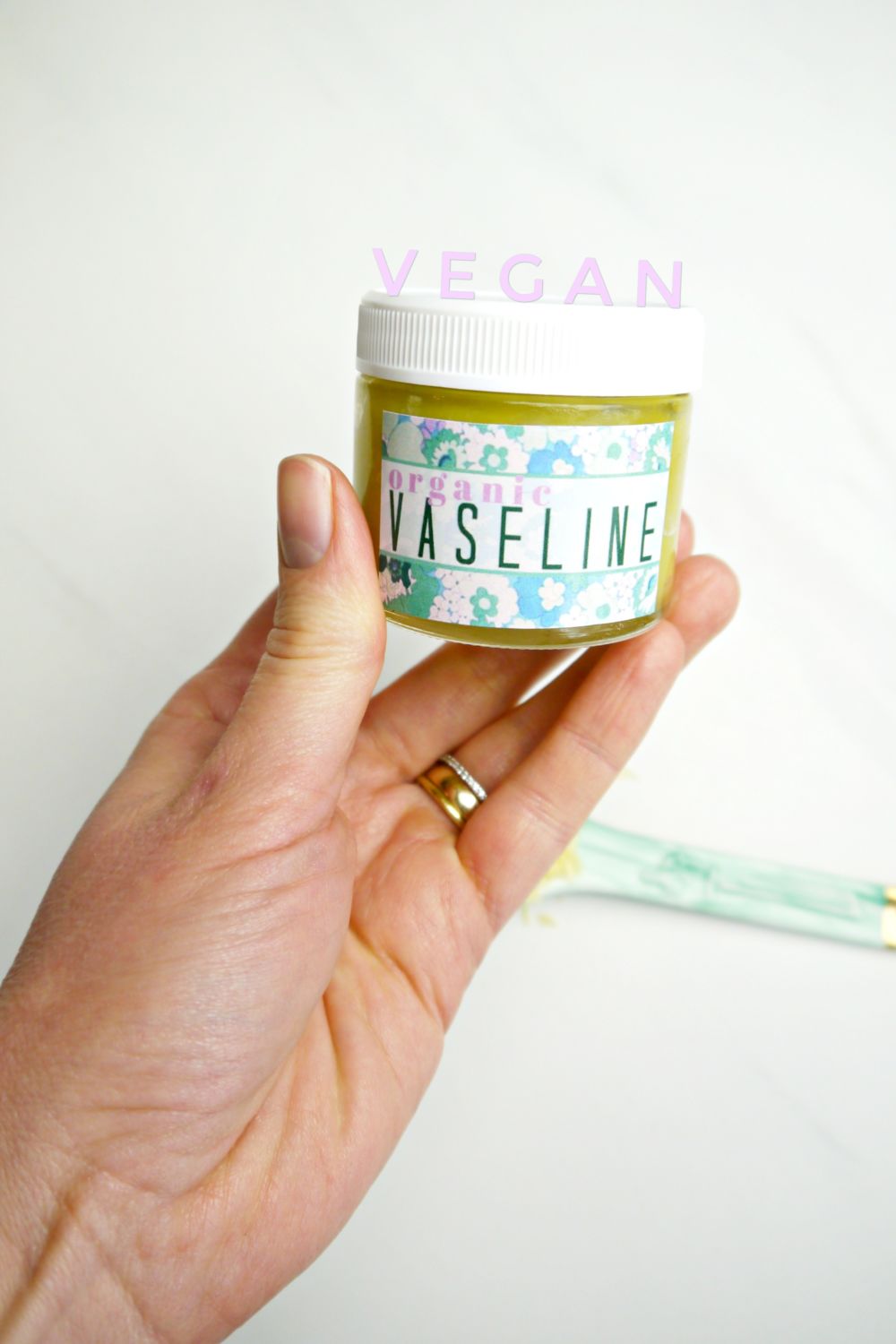 DIY Vegan Vaseline w/ Chamomile